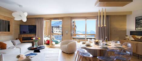 Smart TV, fireplace, offices