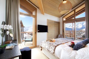 4 slaapkamers, een bureau, gratis wifi, beddengoed