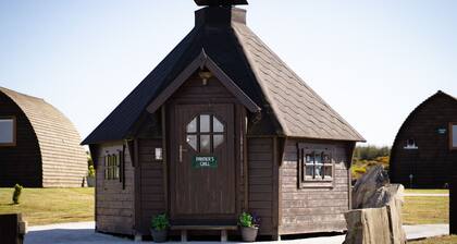 Cosy Modern Glamping Pod With Hot Tub