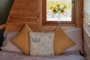 1 soverom, wi-fi (inkludert) og sengetøy