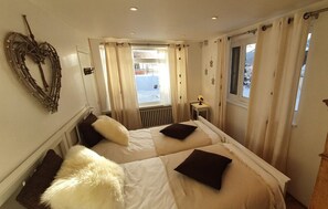8 habitaciones, caja de seguridad en la habitación y cuna de viaje 