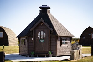 Exterior - Luxury Rural Cabin With Ensuite & Hot Tub (Newton Stewart)