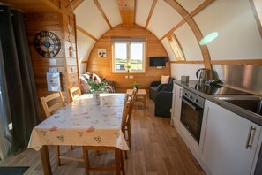 Interior - Luxury Rural Cabin With Ensuite & Hot Tub (Newton Stewart)