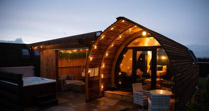 Family Glamping Cabin With Hot Tub