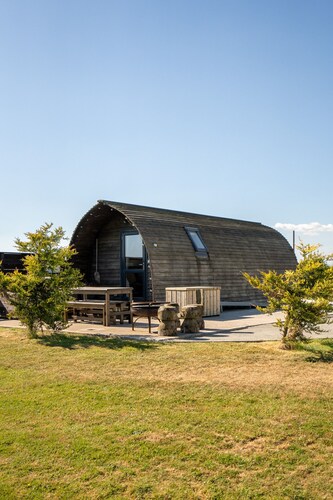 Family Glamping Cabin With Hot Tub