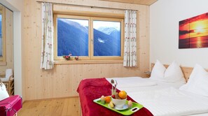 2 bedrooms, in-room safe, free WiFi, bed sheets