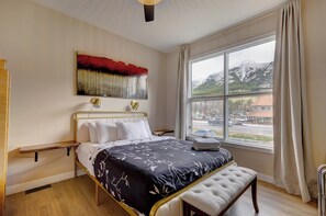 6 habitaciones, escritorio, tabla de planchar con plancha y wifi gratis 