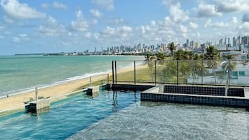 公寓 | 游泳池 | 室外游泳池