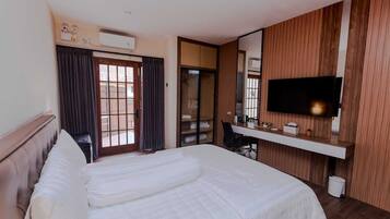 Comfort Studio, Patio | Seterika/papan seterika, Wi-fi percuma