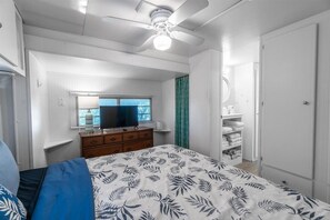 2 bedrooms, free WiFi, bed sheets - Cozy, Perfect Conch Cottage! - VO315 (Summerland Key)