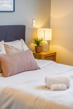 2 bedrooms, iron/ironing board, travel cot, free WiFi