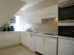 雪櫃、焗爐、爐具、洗碗機