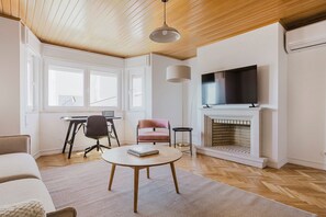 Télévision, chaîne hi-fi