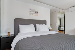 3 soverom, strykejern/-brett, wi-fi og sengetøy