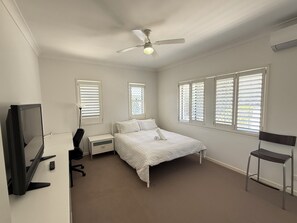 2 soverom, strykejern/-brett, wi-fi og sengetøy