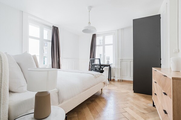 3 bedrooms, iron/ironing board, WiFi, bed sheets - Blueground | Oberstrass, rooftop, full kitchen (Zurich)