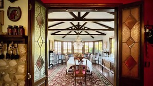 Dining - Citrus Ranch Resort (Fillmore)