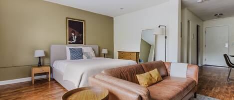 Bügeleisen/Bügelbrett, WLAN, Bettwäsche