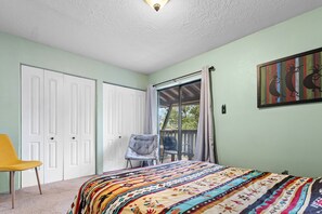 2 chambres, bureau, Wi-Fi, literie fournie