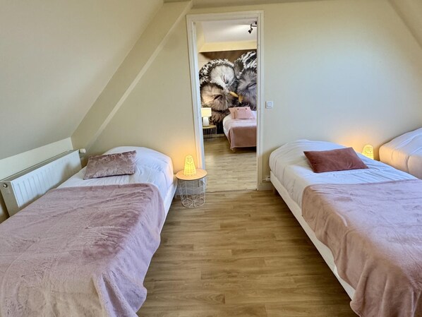 9 bedrooms, Internet