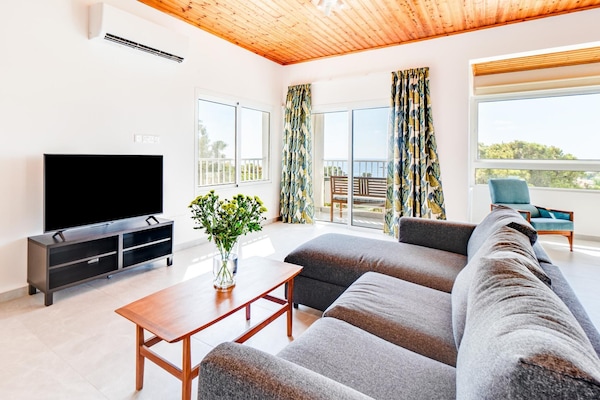 Villa Bettina by Ezoria Villas (14377)