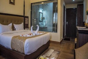 Deluxe Room | In-room safe, desk, blackout drapes, soundproofing - Labh Garh Palace Resort & Spa (Udaipur)