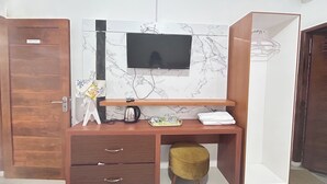 Deluxe Room | Free WiFi, bed sheets - Annet Homestay (Sleman)