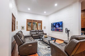 Télévision à écran plat de 32 pouces avec chaînes par câble