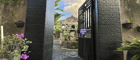 EntrĂ©e de lâhĂ©bergement