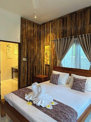 1 chambre, bureau, rideaux occultants, fer et planche à repasser