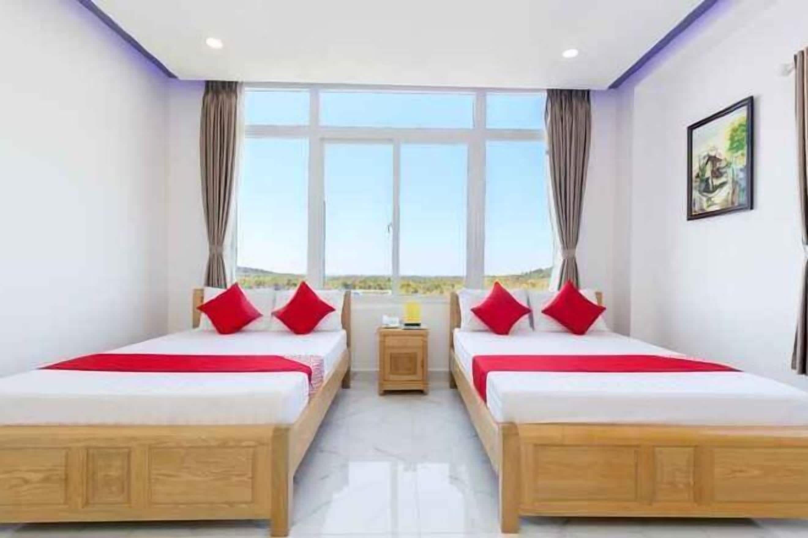 Skrivebord, lydisolert, wi-fi (inkludert) og sengetøy