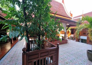 Exterior - Ruenthai Ayutthaya Resort And Restaurant (Ayutthaya)