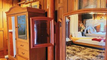 Free rollaway beds, free WiFi, bed sheets