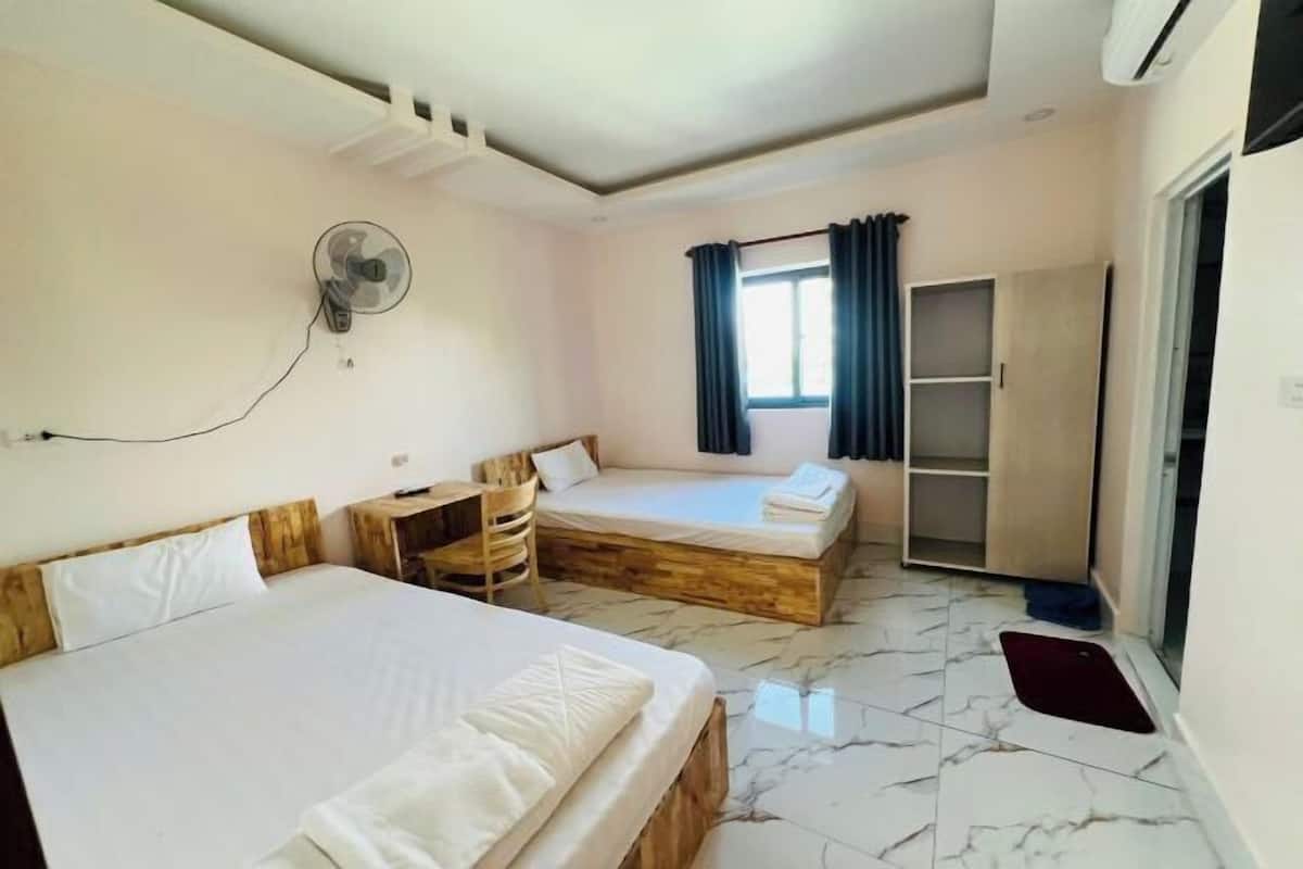 Schreibtisch, kostenloses WLAN, Bettwäsche