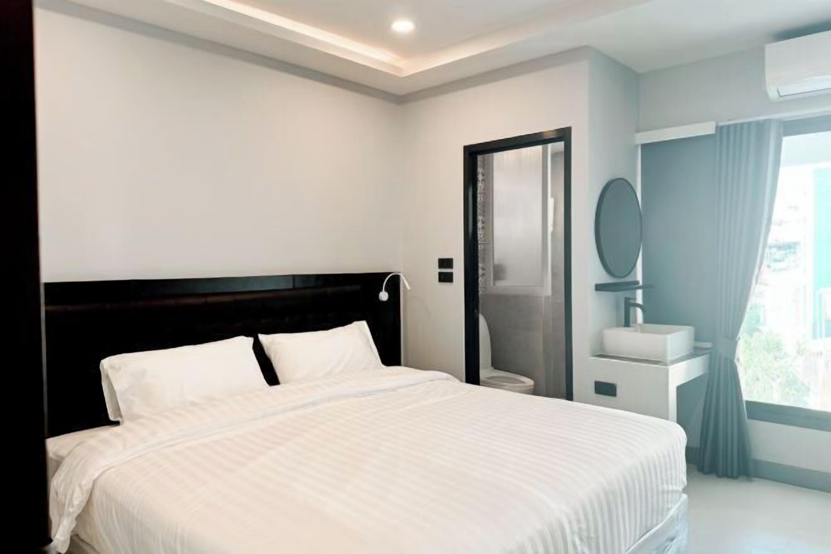 Minibar, két bảo mật tại phòng, truy cập Internet không dây miễn phí 