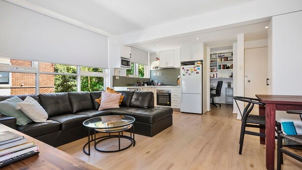 A modern apartment with a living area, kitchen, and dining space. - The Nest Elwood - Beachside Escape with Free Parking (Elwood)