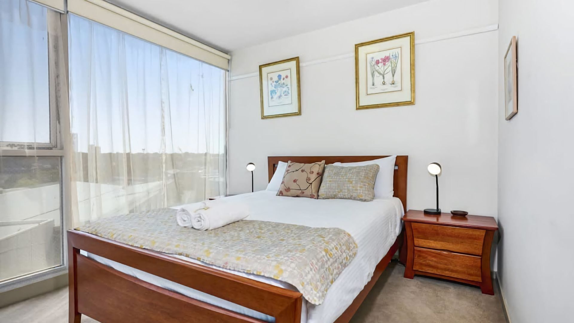 2 bedrooms, desk, free WiFi, bed sheets