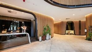 Lobby - The Dockhouse with spectacular River & Beach Views (Docklands)