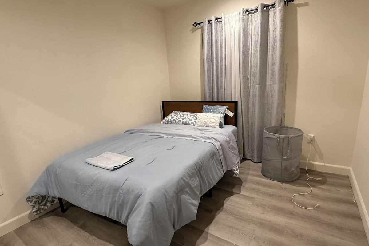 Deluxe Single Room | Desk, laptop workspace, free WiFi