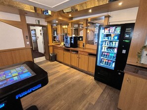 Unclassified image, 5 of 43, button