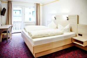 1 bedroom, WiFi, bed sheets - Comfortable and versatile room -perfect for relaxation, work and exchange (Winterberg)