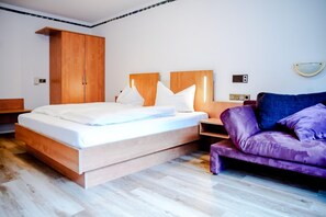 Unclassified image, 4 of 52, button