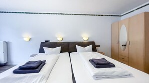 1 bedroom, WiFi, bed sheets