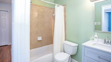 Appartement Confort, balcon | Salle de bain