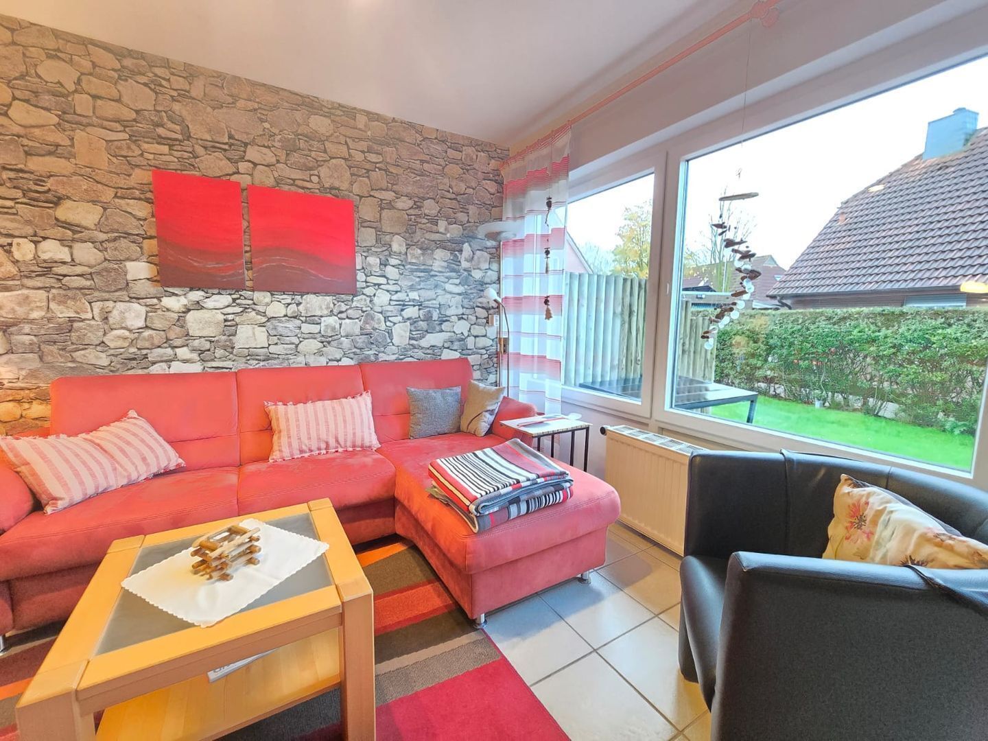 テレビ、DVD プレーヤー