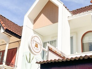 تفاصيل الفندق من الخارج