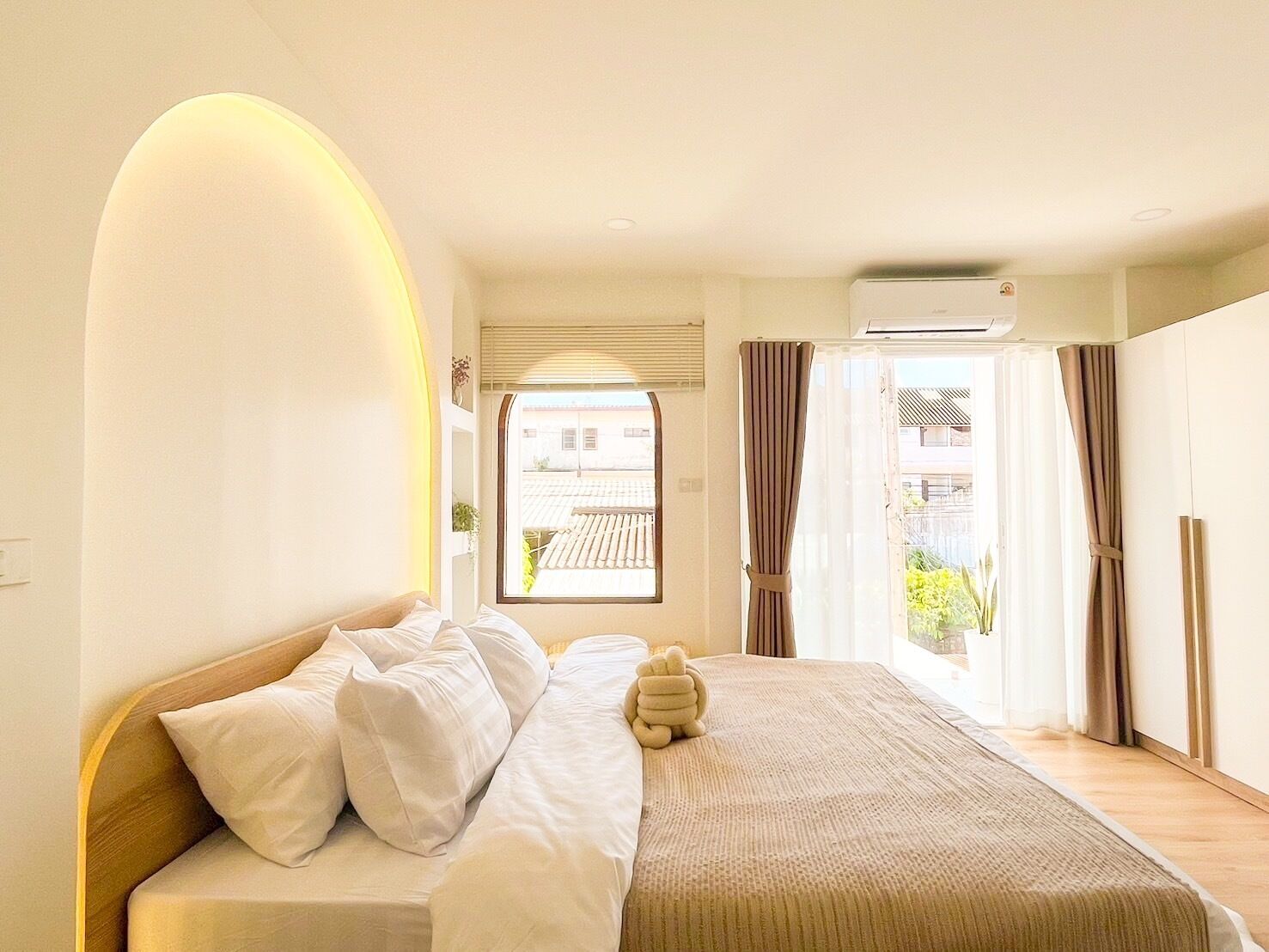 3 bedrooms, WiFi, bed sheets