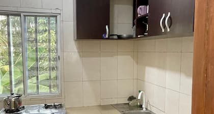 Amazing 2-bedroom apartment with AC in vibrant Warri