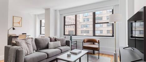 Télévision, chaîne hi-fi