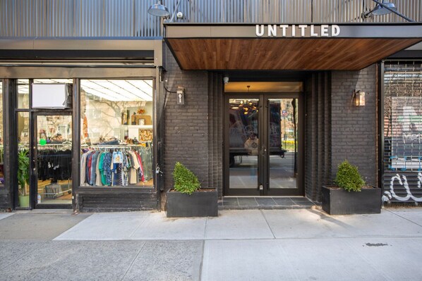 Exterior detail - Great East Village 1BR w/ Courtyard, Gym, A/C, Elev & W/D, by Blueground (Downtown)